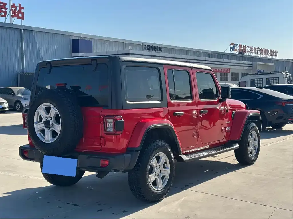 Jeep Wrangler — фото 5