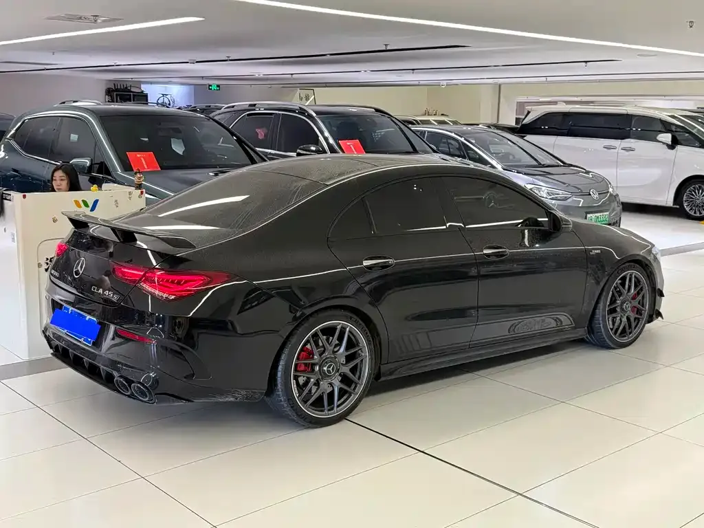 Mercedes-Benz CLA AMG — фото 10