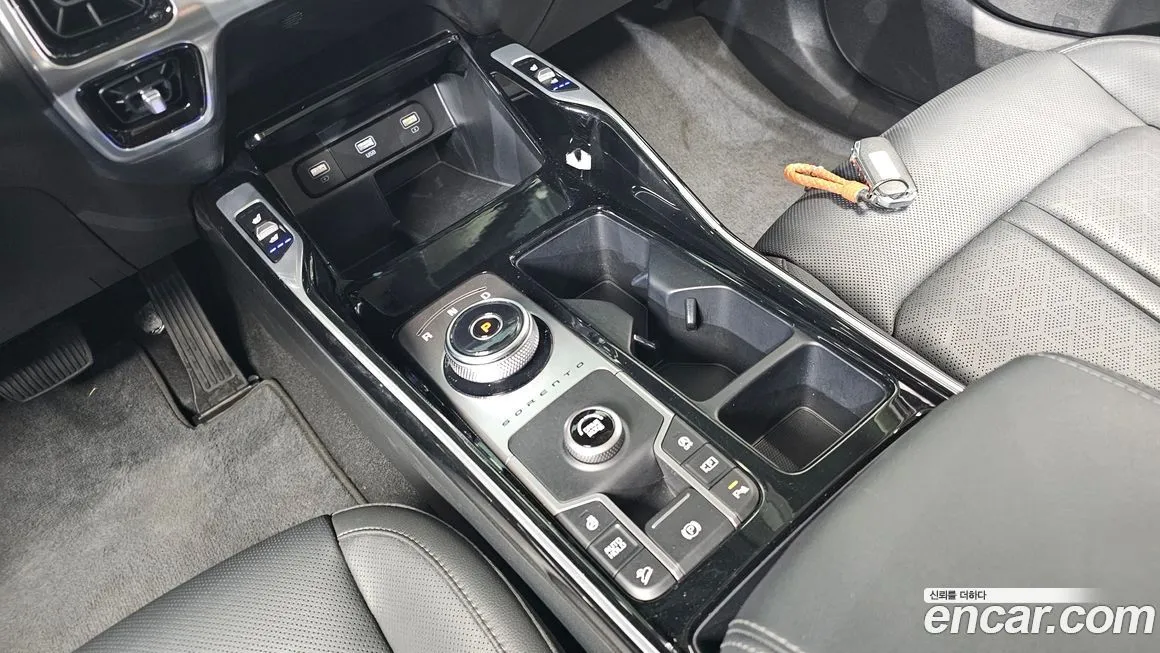 Kia Sorento — фото 9