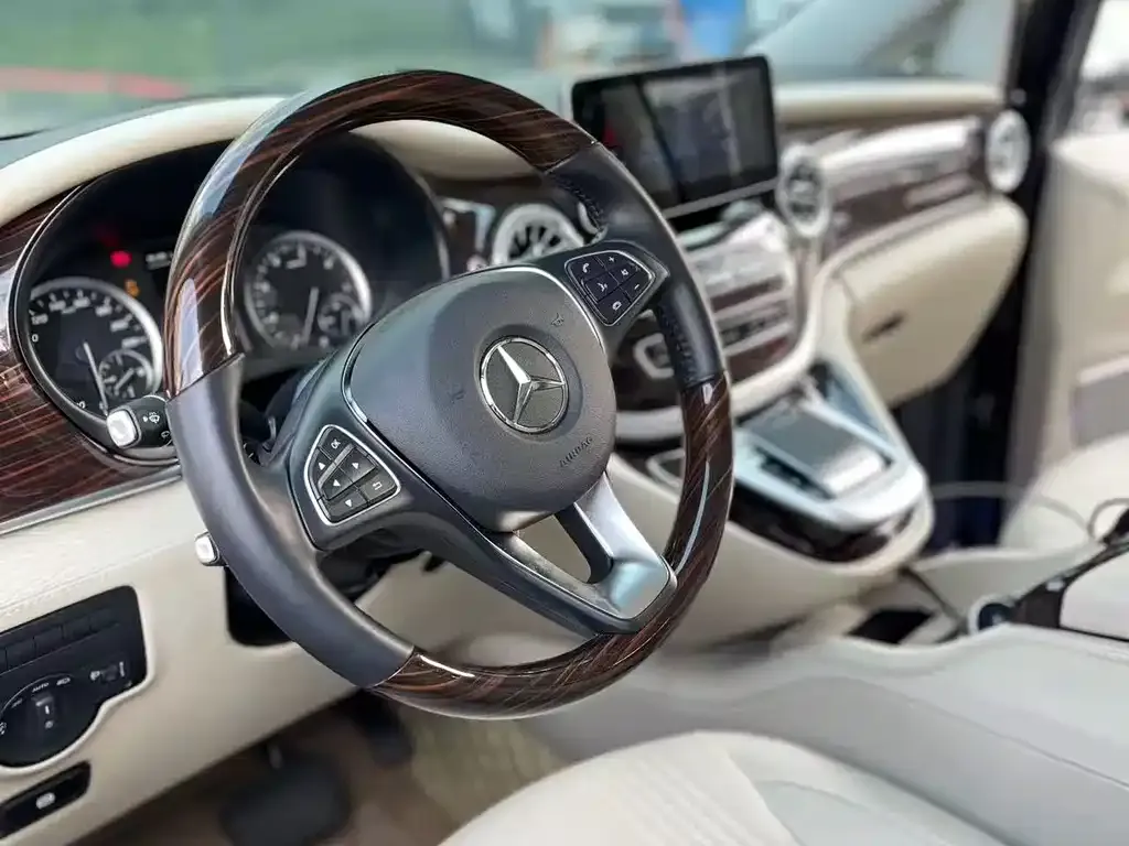 Mercedes-Benz Vito 2023 из CN, фото 7