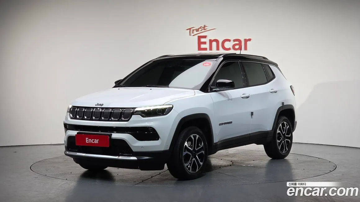 Jeep Compass — фото 1