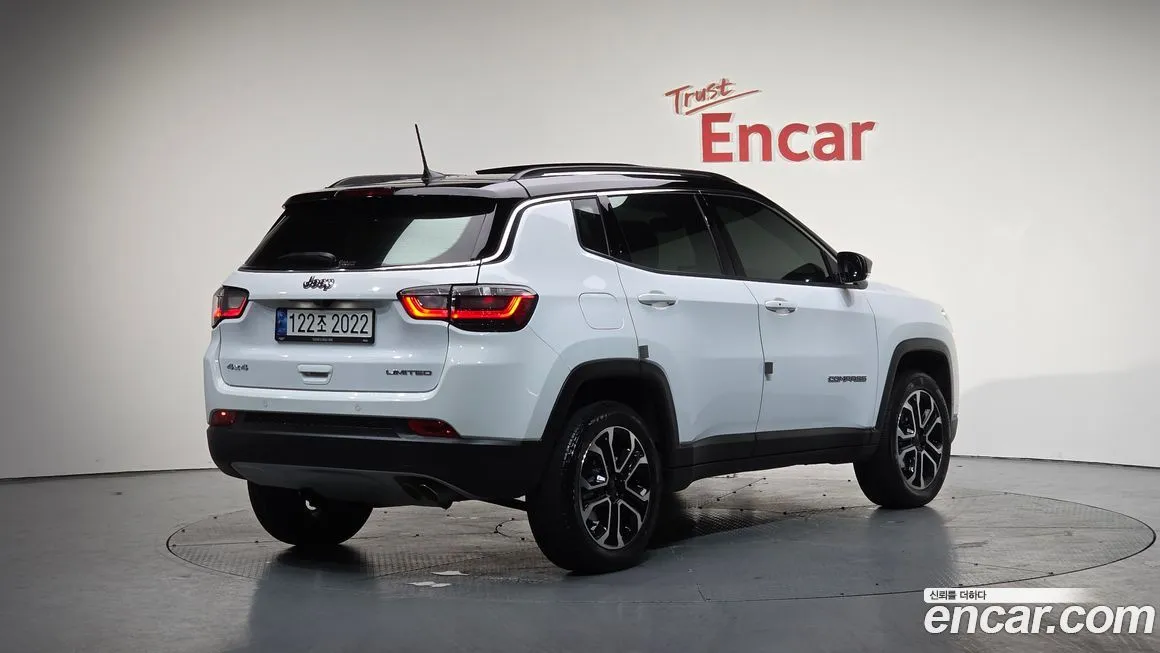Jeep Compass — фото 2