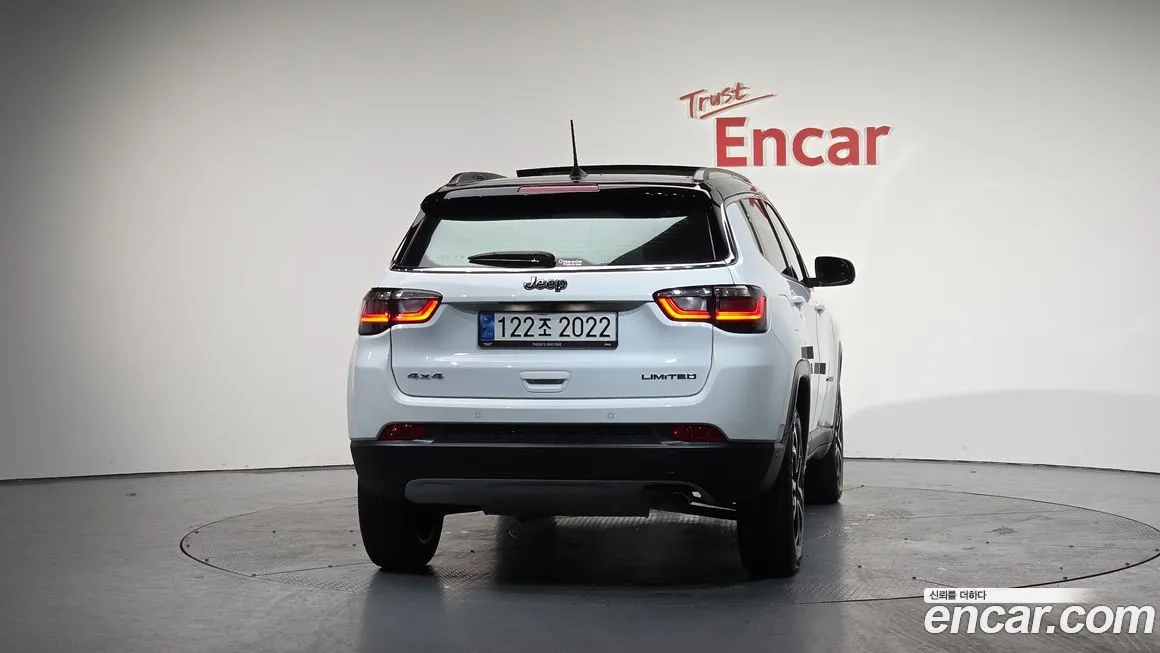 Jeep Compass — фото 4