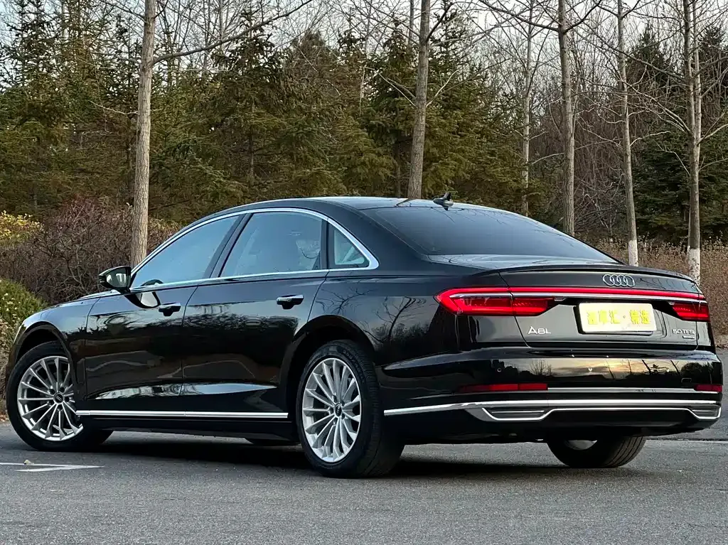Audi A8 2021 из CN, фото 4