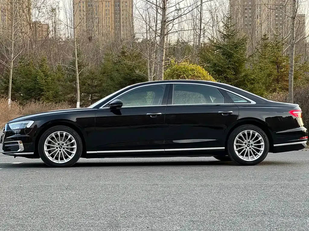 Audi A8 2021 из CN, фото 5