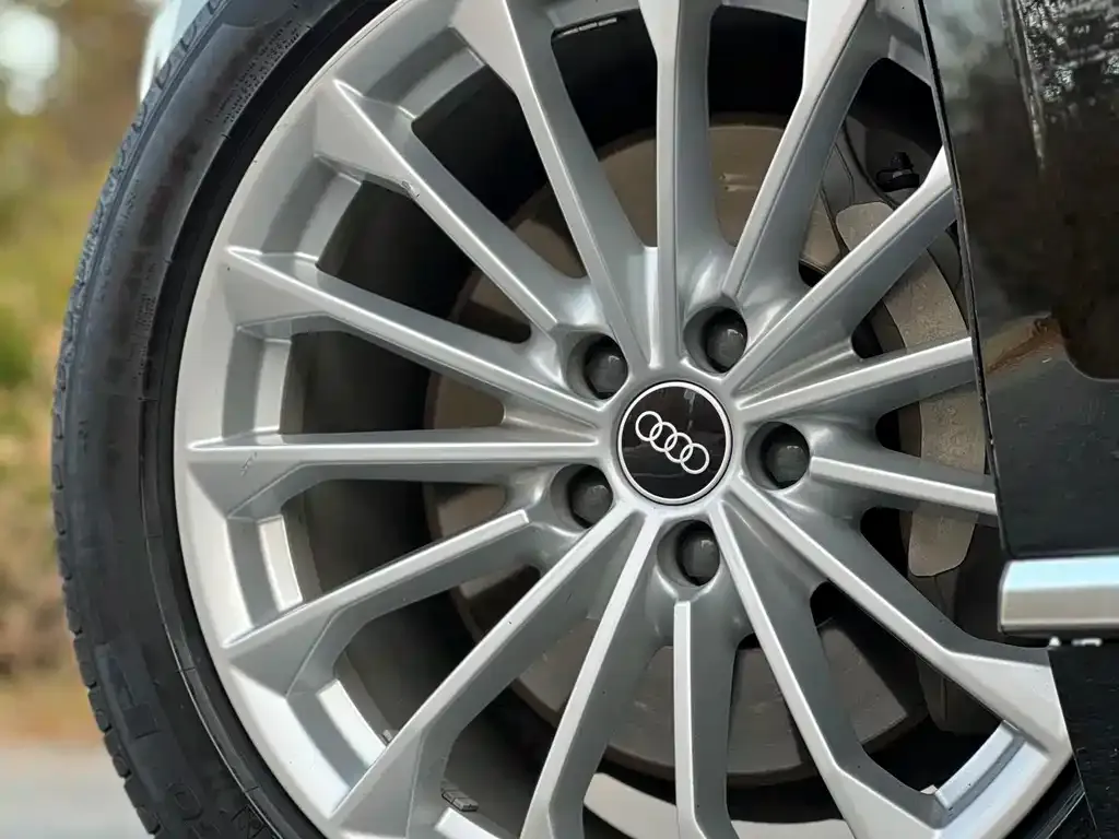 Audi A8 2021 из CN, фото 6