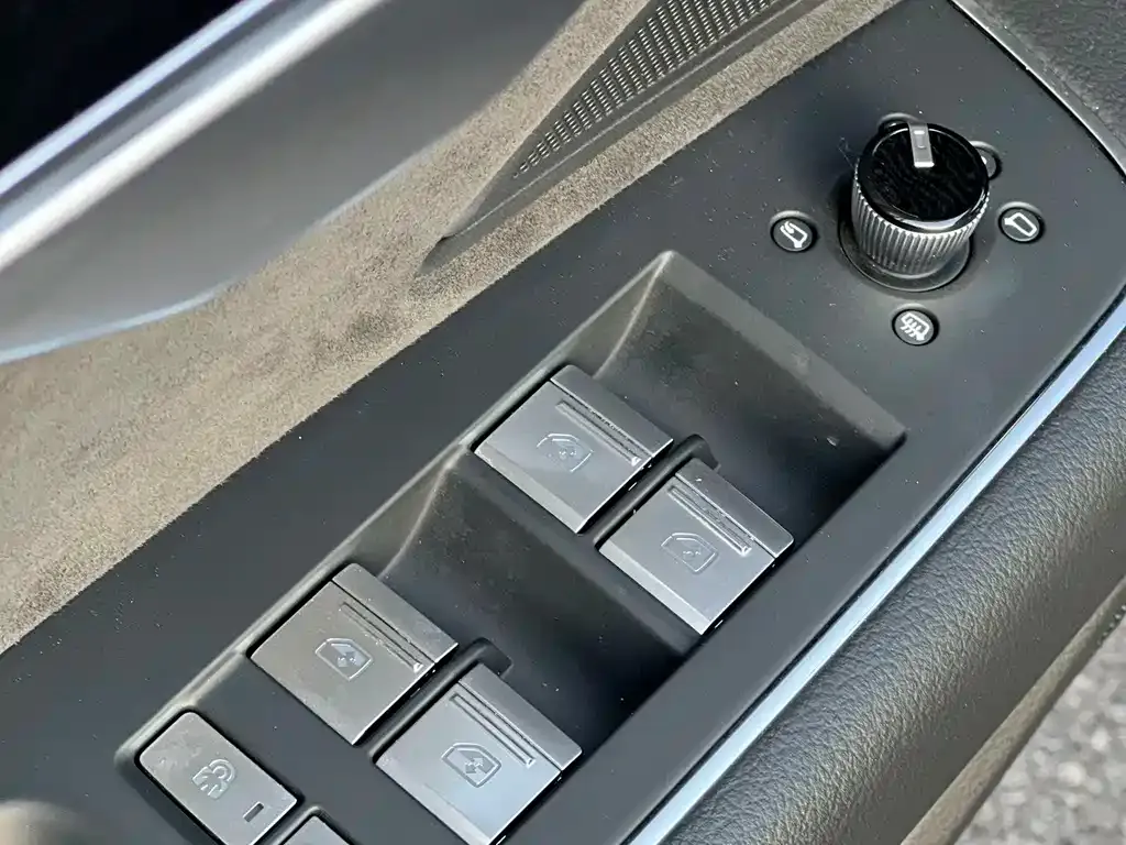 Audi A8 2021 из CN, фото 7
