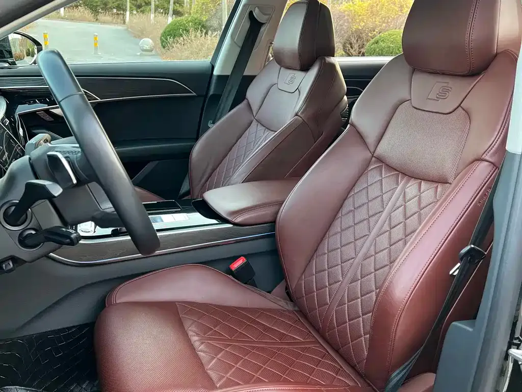 Audi A8 2021 из CN, фото 9