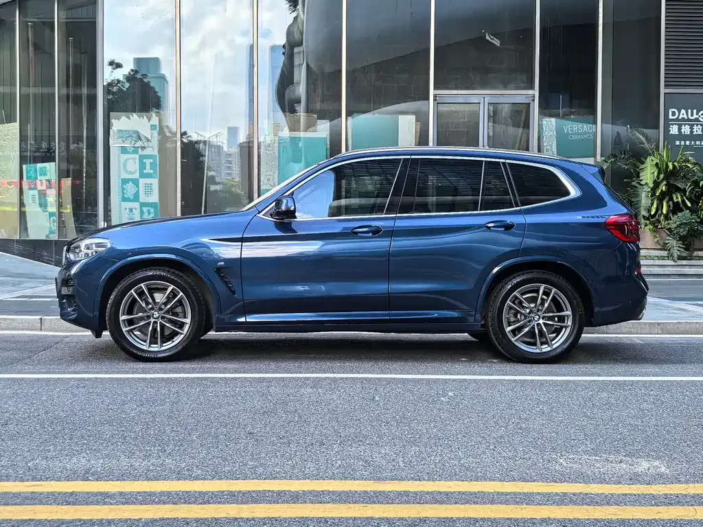 BMW X3 — фото 9