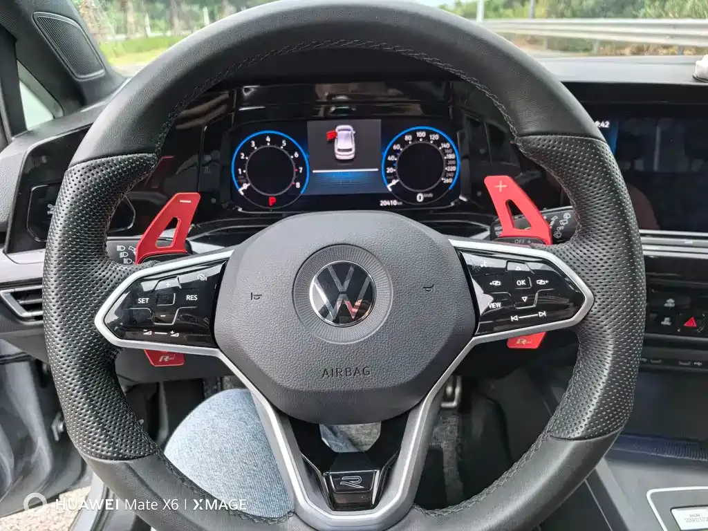 Volkswagen Golf 2024 из CN, фото 10