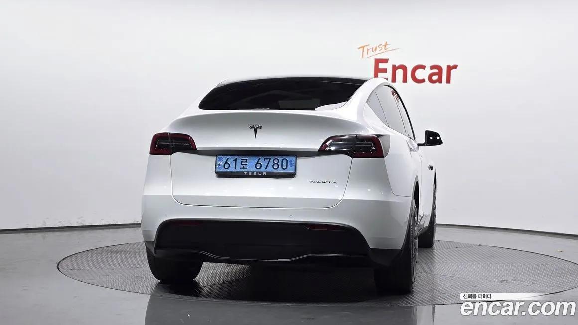 Tesla Model Y — фото 4