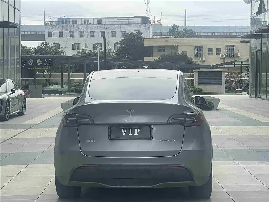 Tesla Model Y 2024 из CN, фото 4