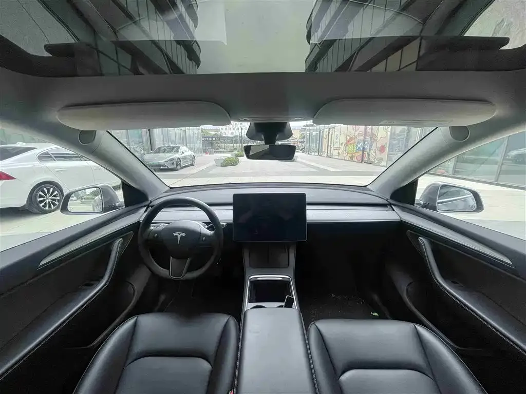 Tesla Model Y 2024 из CN, фото 9
