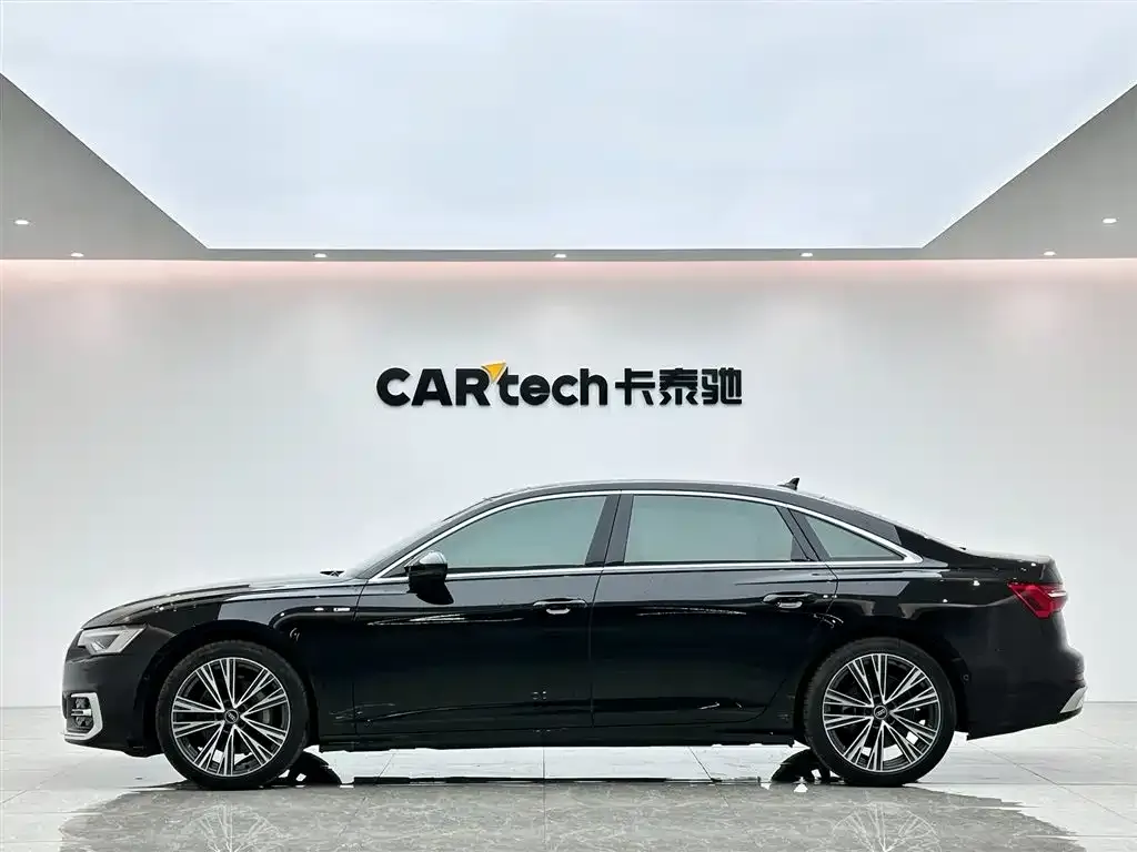 Audi A6L 2023 из CN, фото 2