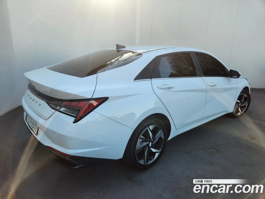 Hyundai AVANTE — фото 4