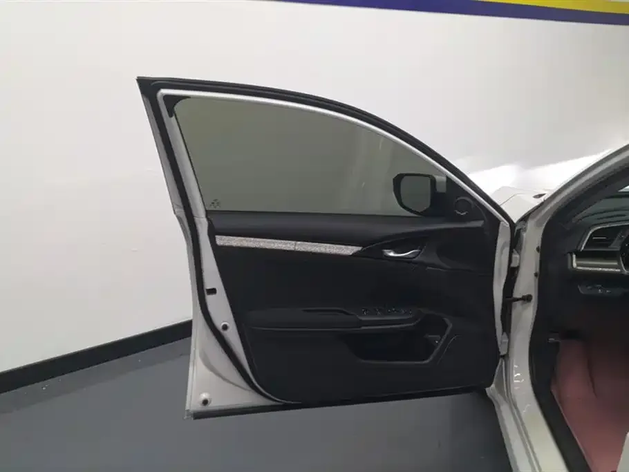 Honda Civic — фото 7