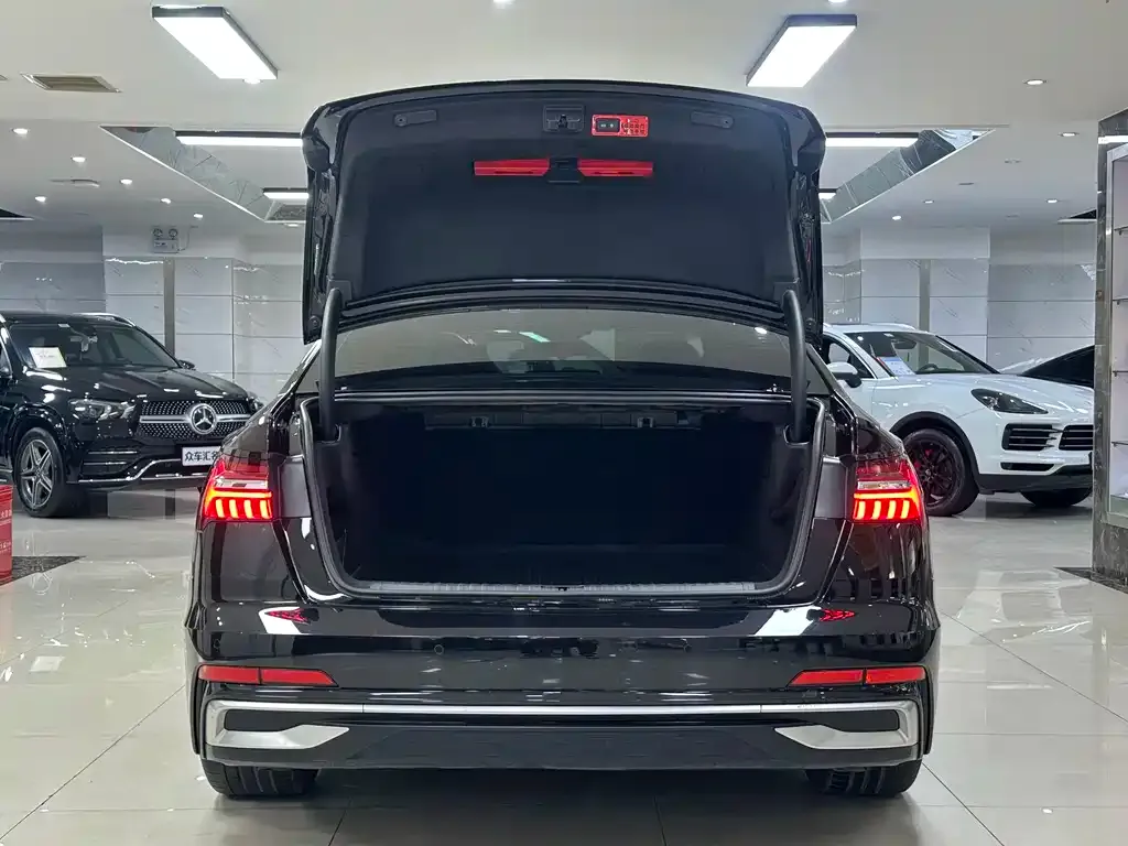 Audi A6L 2024 из CN, фото 7