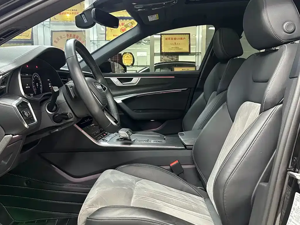 Audi A6L 2024 из CN, фото 8