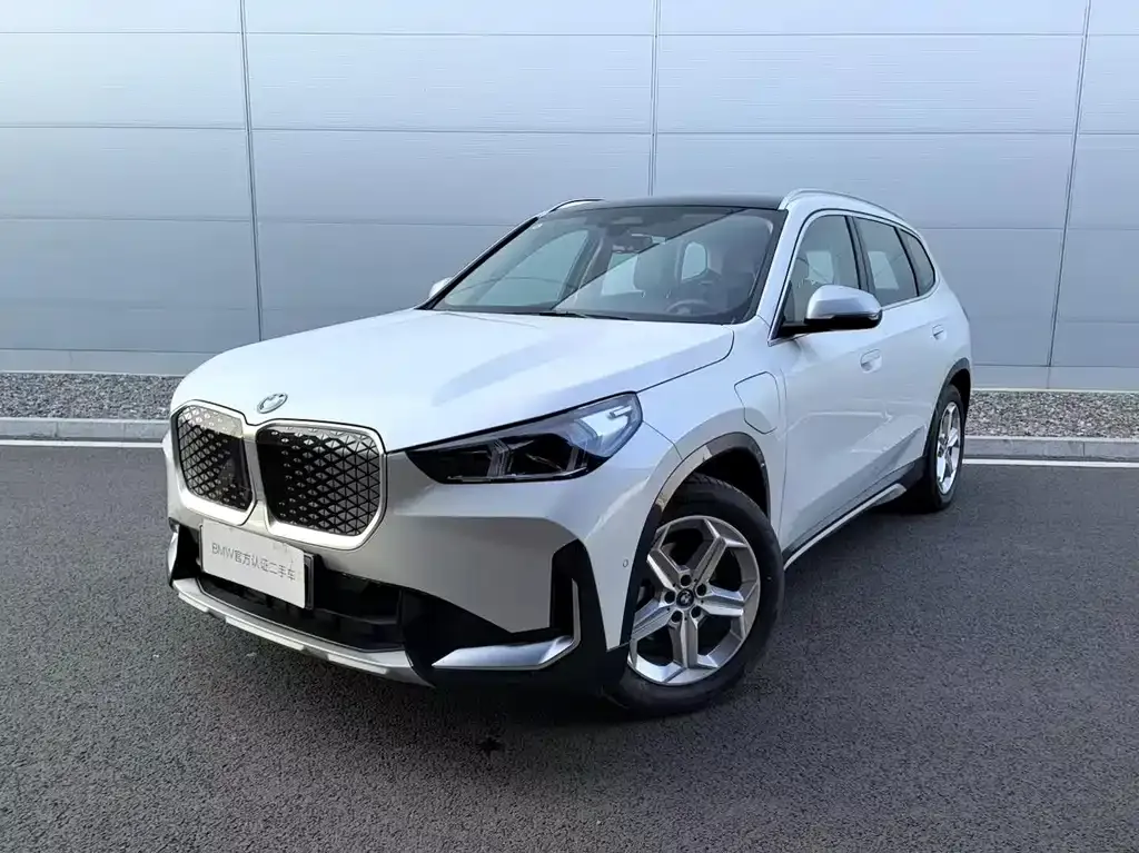 BMW iX1 2025 из CN, фото 1