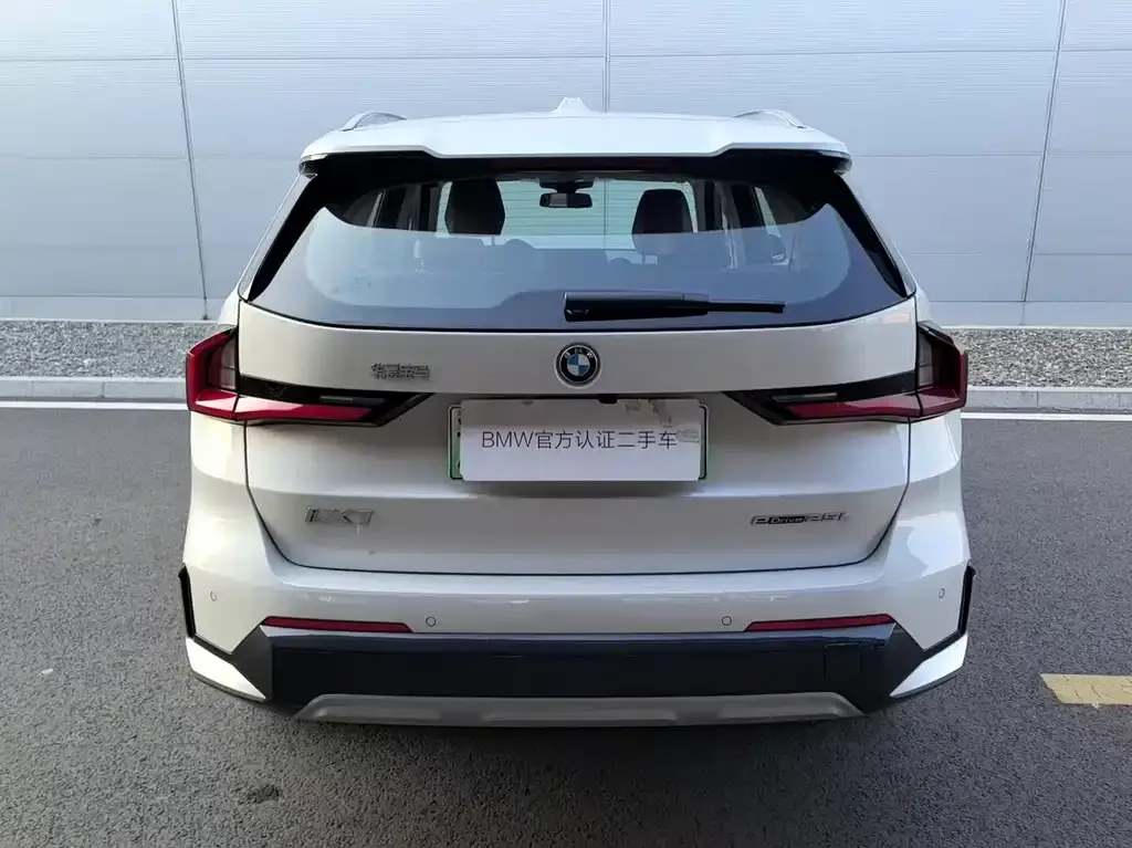 BMW iX1 2025 из CN, фото 3