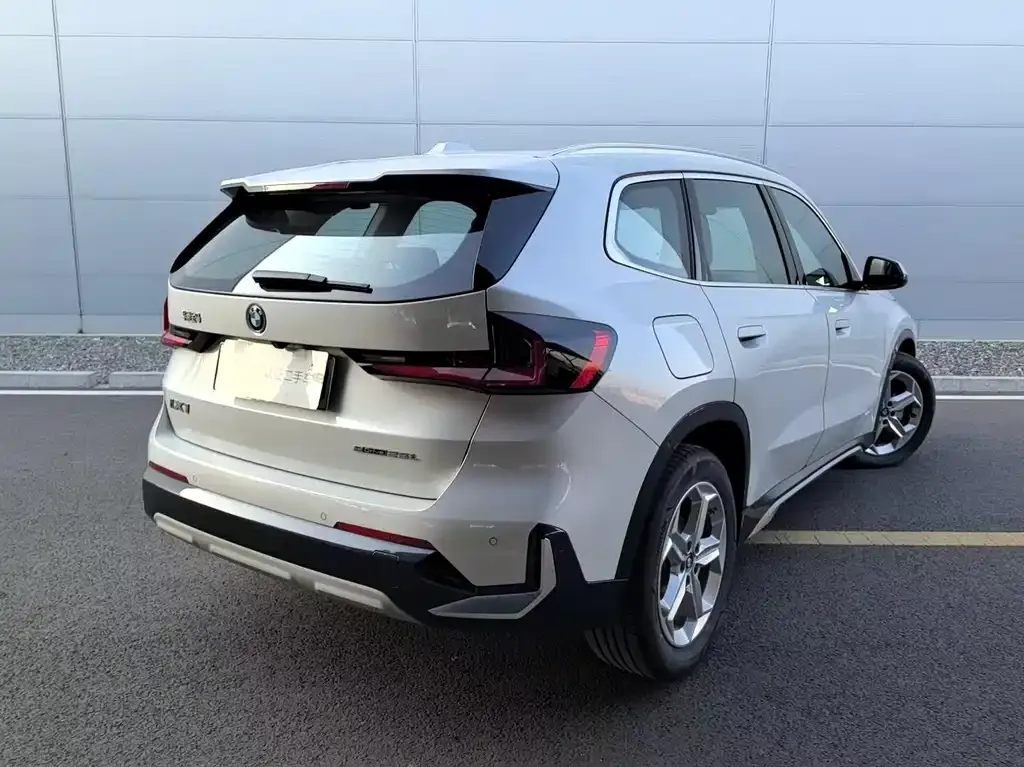 BMW iX1 2025 из CN, фото 4