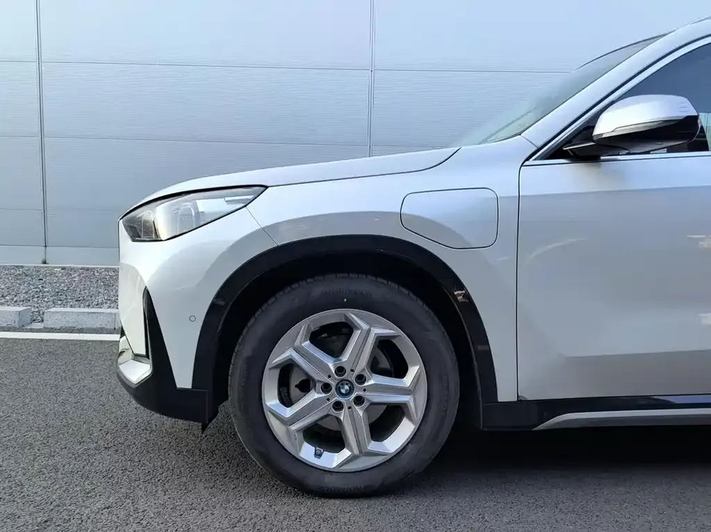 BMW iX1 2025 из CN, фото 6