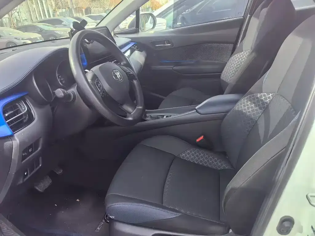 Toyota C-HR 2022 из CN, фото 5