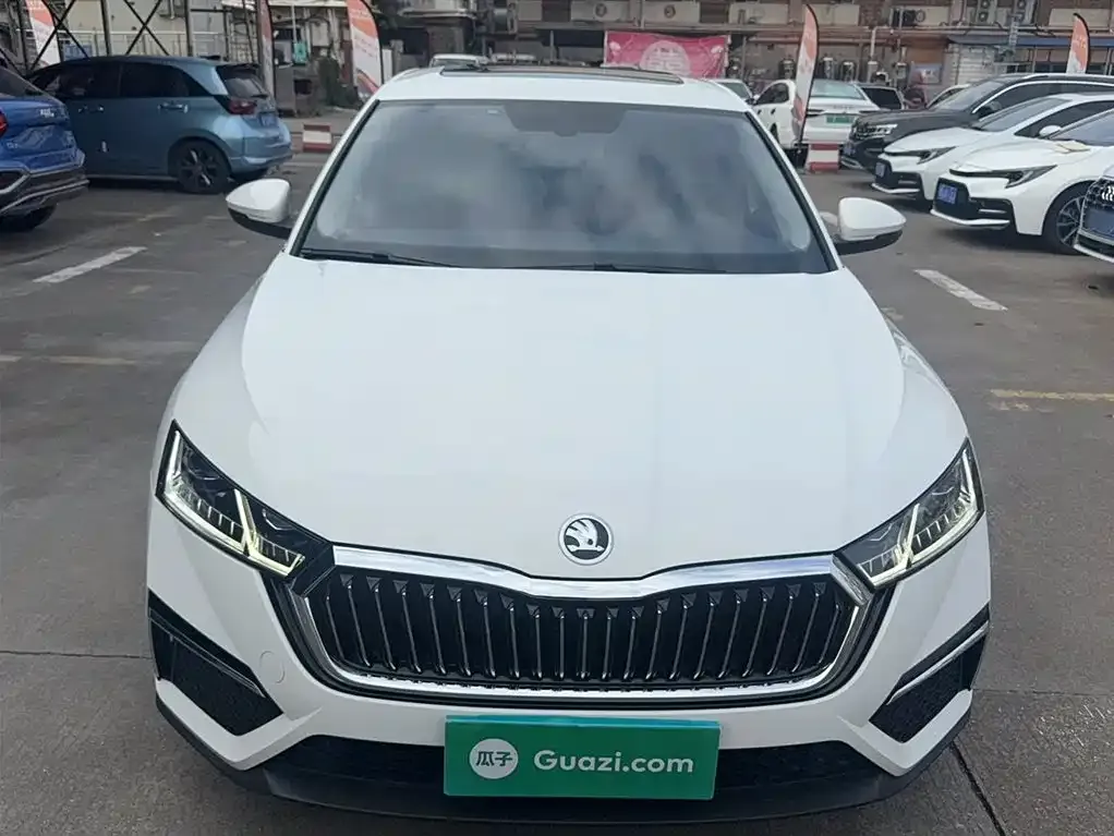 Skoda Octavia — фото 10
