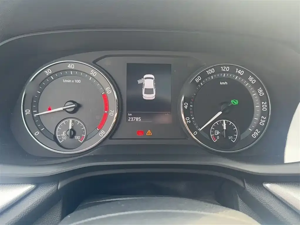 Skoda Octavia — фото 7