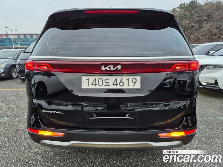 Kia Carnival — фото 5