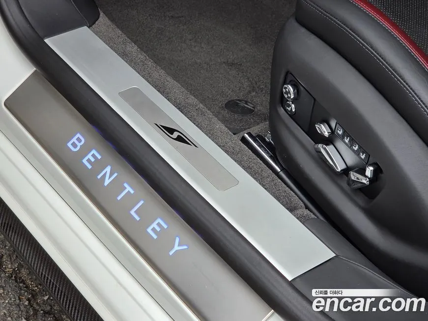 Bentley Flying Spur 2023 из KR, фото 10