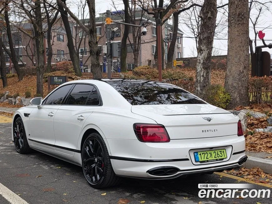 Bentley Flying Spur 2023 из KR, фото 6