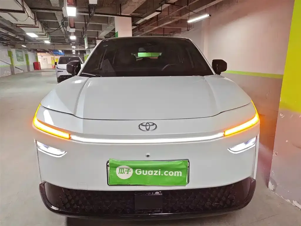 Toyota Platinum 3X 2025 из CN, фото 3