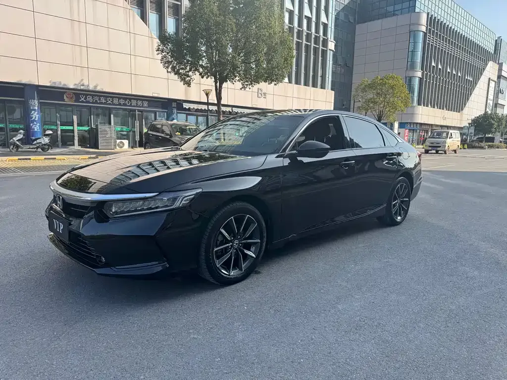 Honda Inspire — фото 1