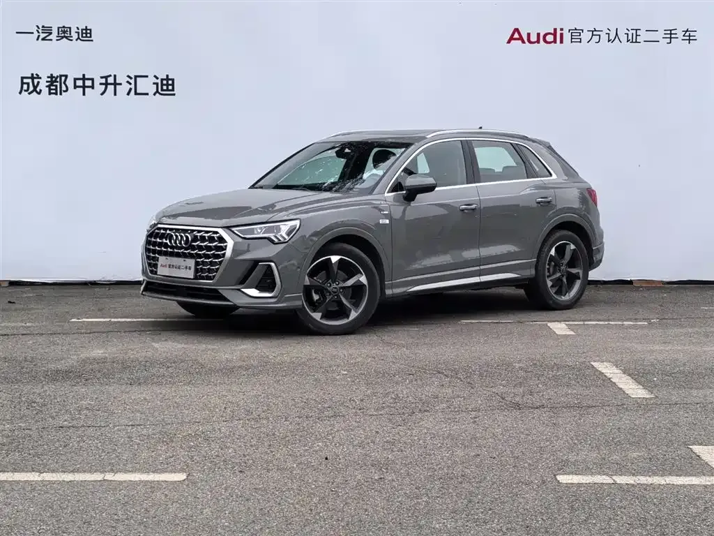 Audi Q3 2023 из CN, фото 1
