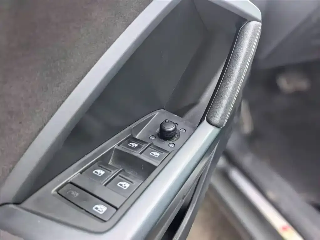 Audi Q3 2023 из CN, фото 10