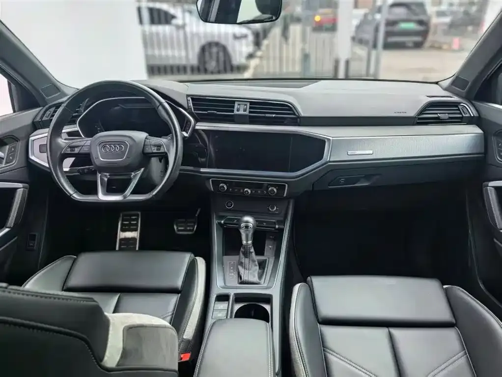 Audi Q3 2023 из CN, фото 6