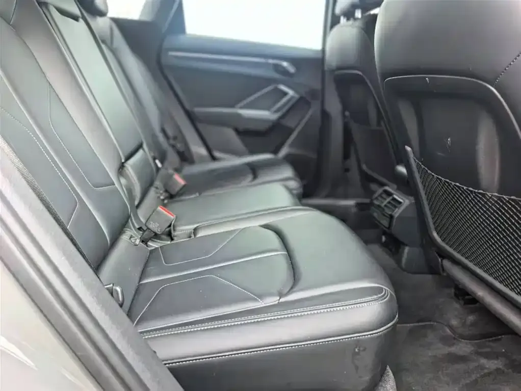 Audi Q3 2023 из CN, фото 9