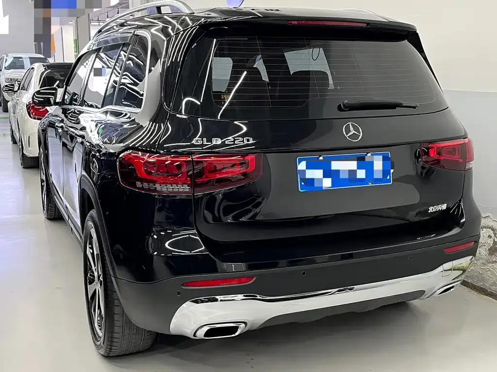 Mercedes-Benz GLB — фото 3
