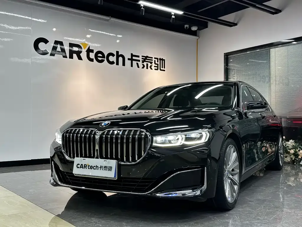 BMW 7 Series 2022 из CN, фото 1