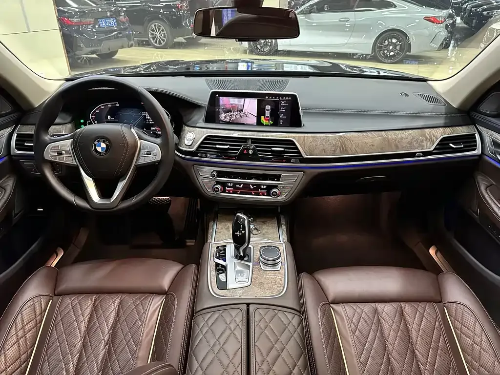 BMW 7 Series 2022 из CN, фото 10