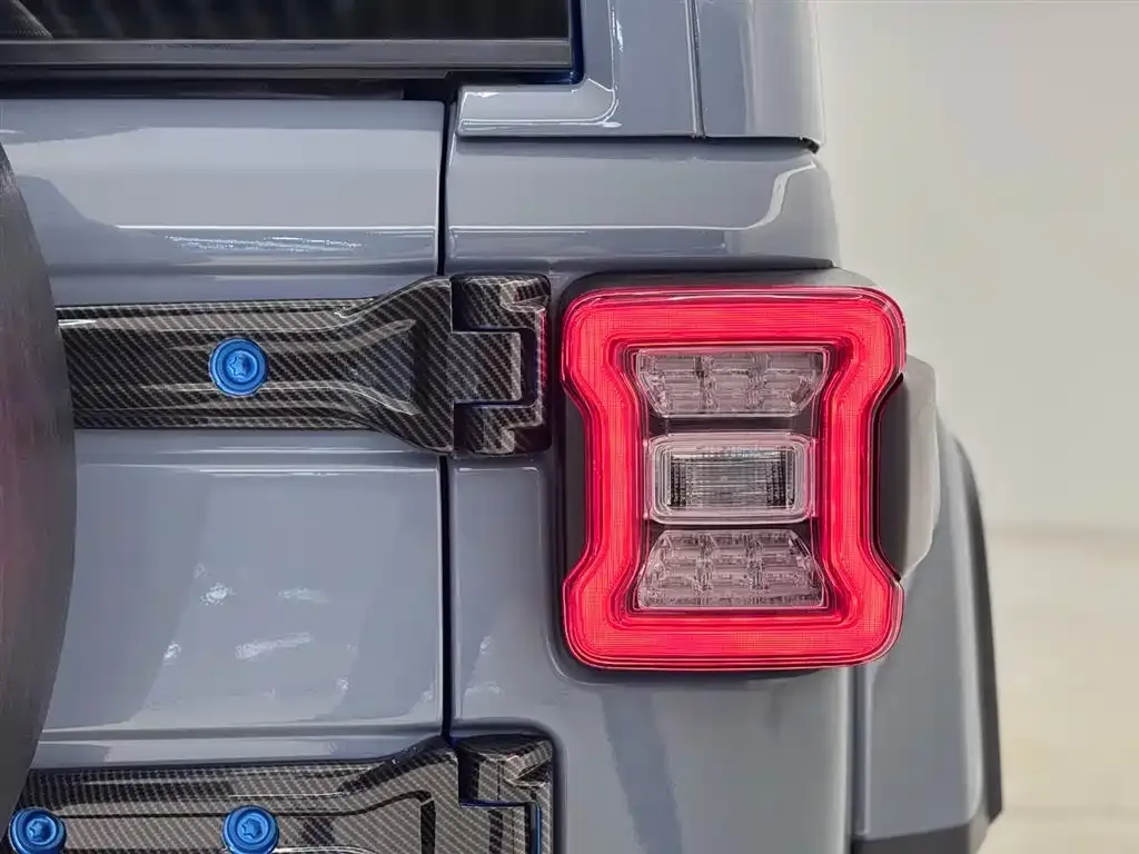 Jeep Wrangler 2023 из CN, фото 10