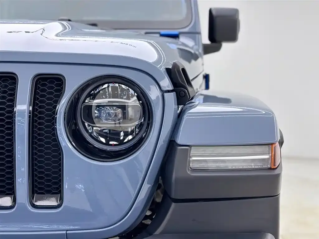 Jeep Wrangler 2023 из CN, фото 2