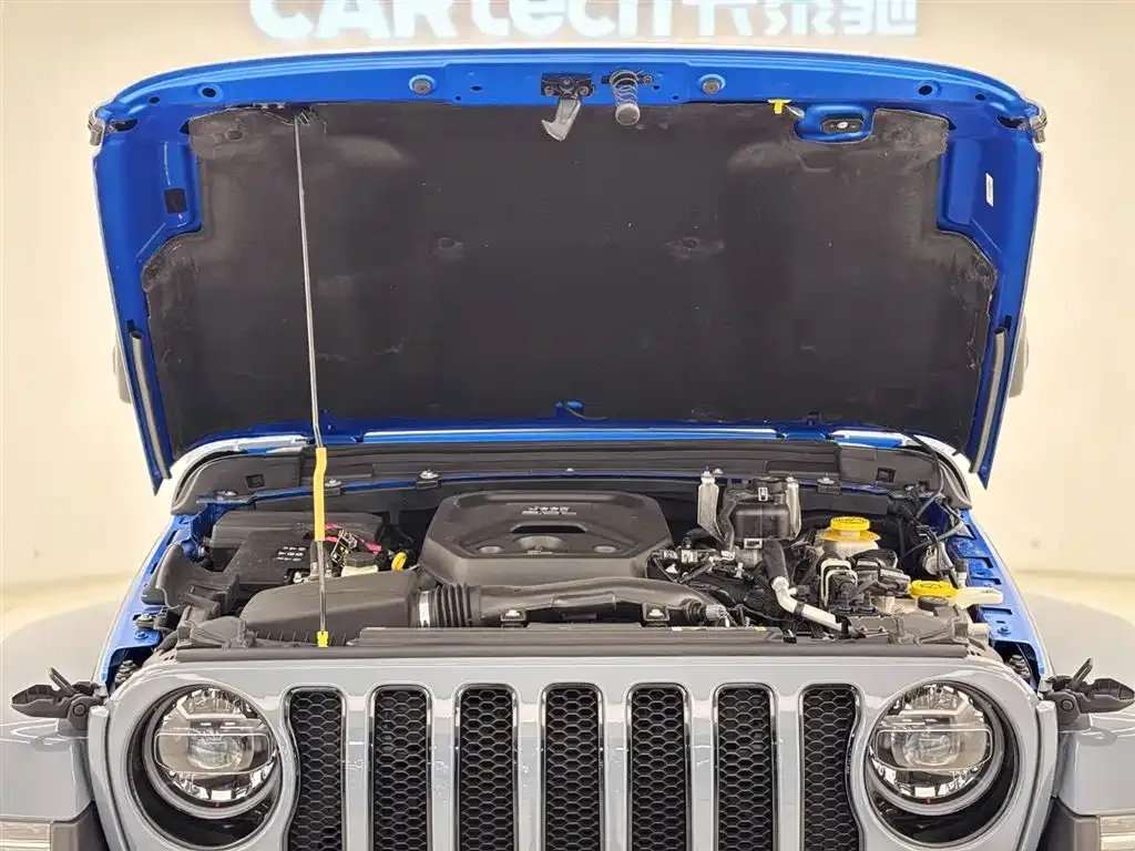 Jeep Wrangler 2023 из CN, фото 3