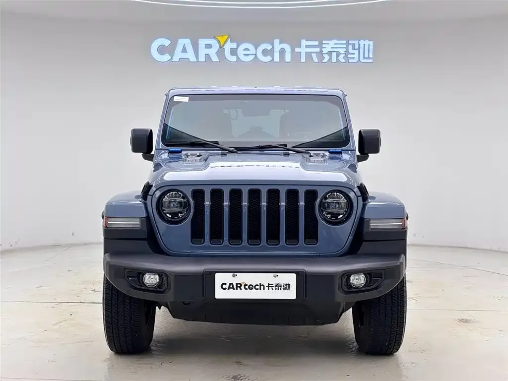 Jeep Wrangler 2023 из CN, фото 4