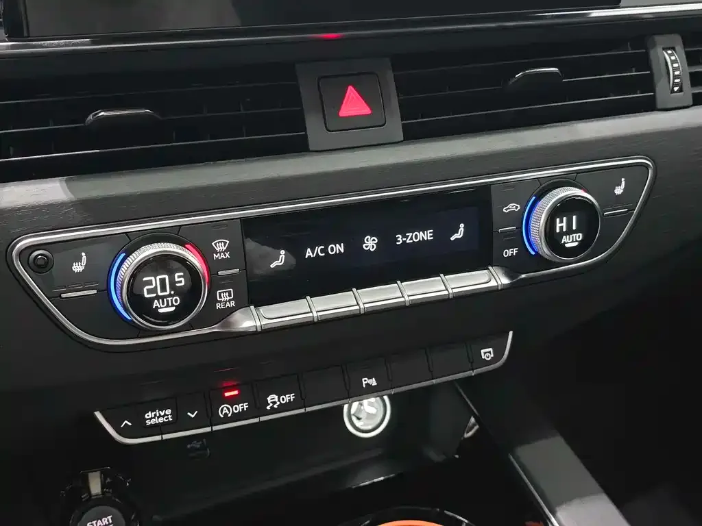 Audi A4L 2024 из CN, фото 9