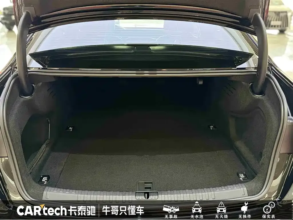 Audi A6L 2024 из CN, фото 9