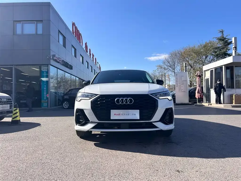 Audi Q3 Sportback 2023 из CN, фото 10