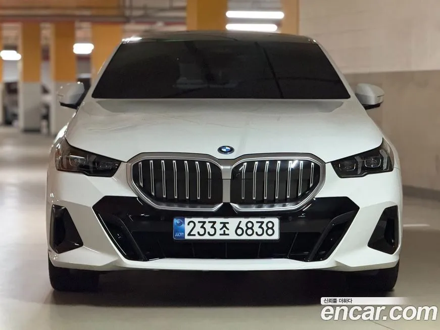 BMW 5-Series 2025 из KR, фото 2