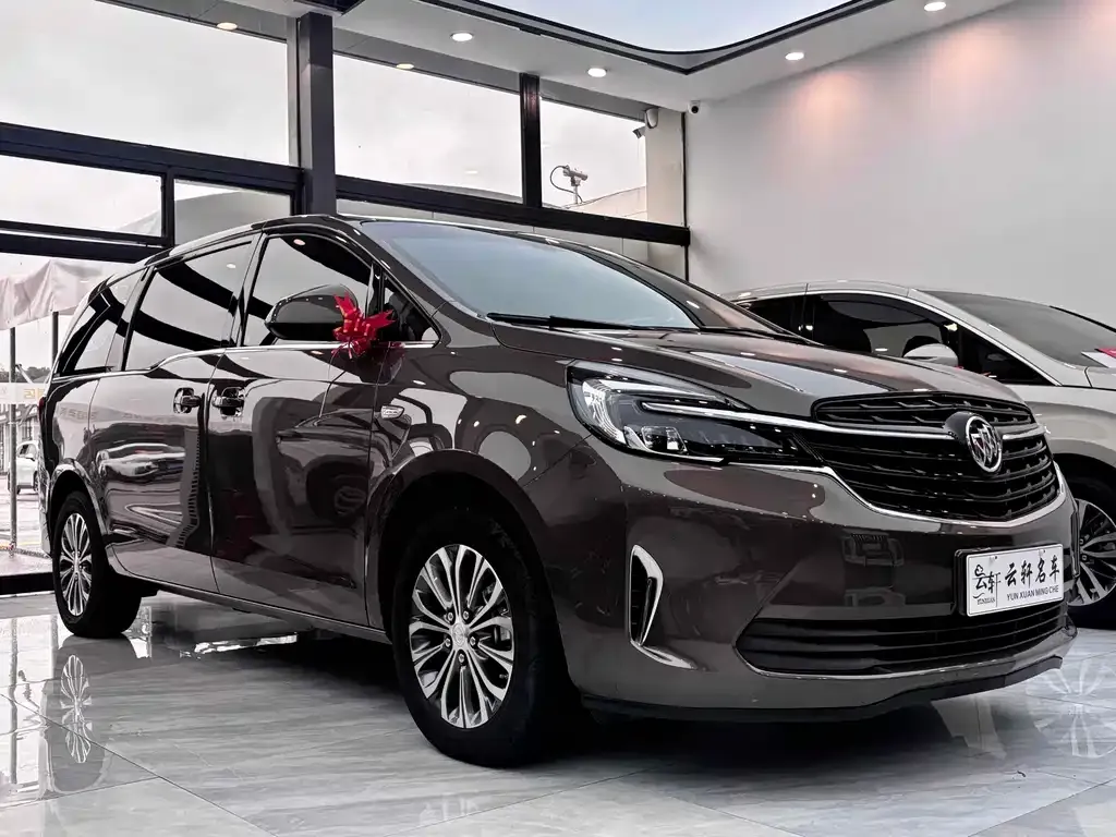 Buick GL8 2022 из CN, фото 3